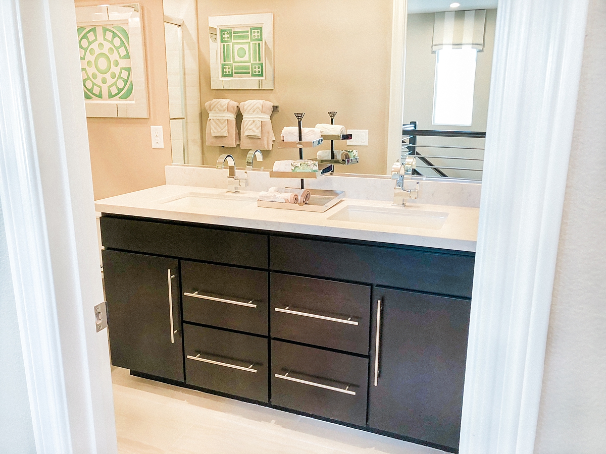 Model Home - Guest Bathroom | © Life in Sonoma Wine Country - http://www.lifeinsonomawinecountry.com