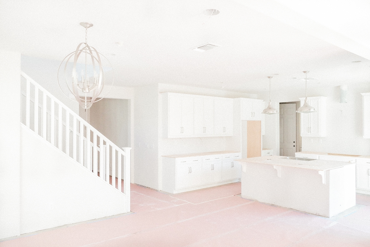 Dining room light and pendant light at the kitchen island