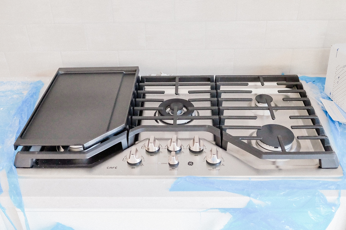 Gourmet kitchen cooktop