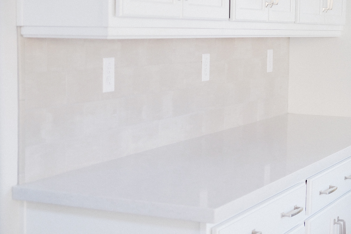 Backsplash and quartz countertop